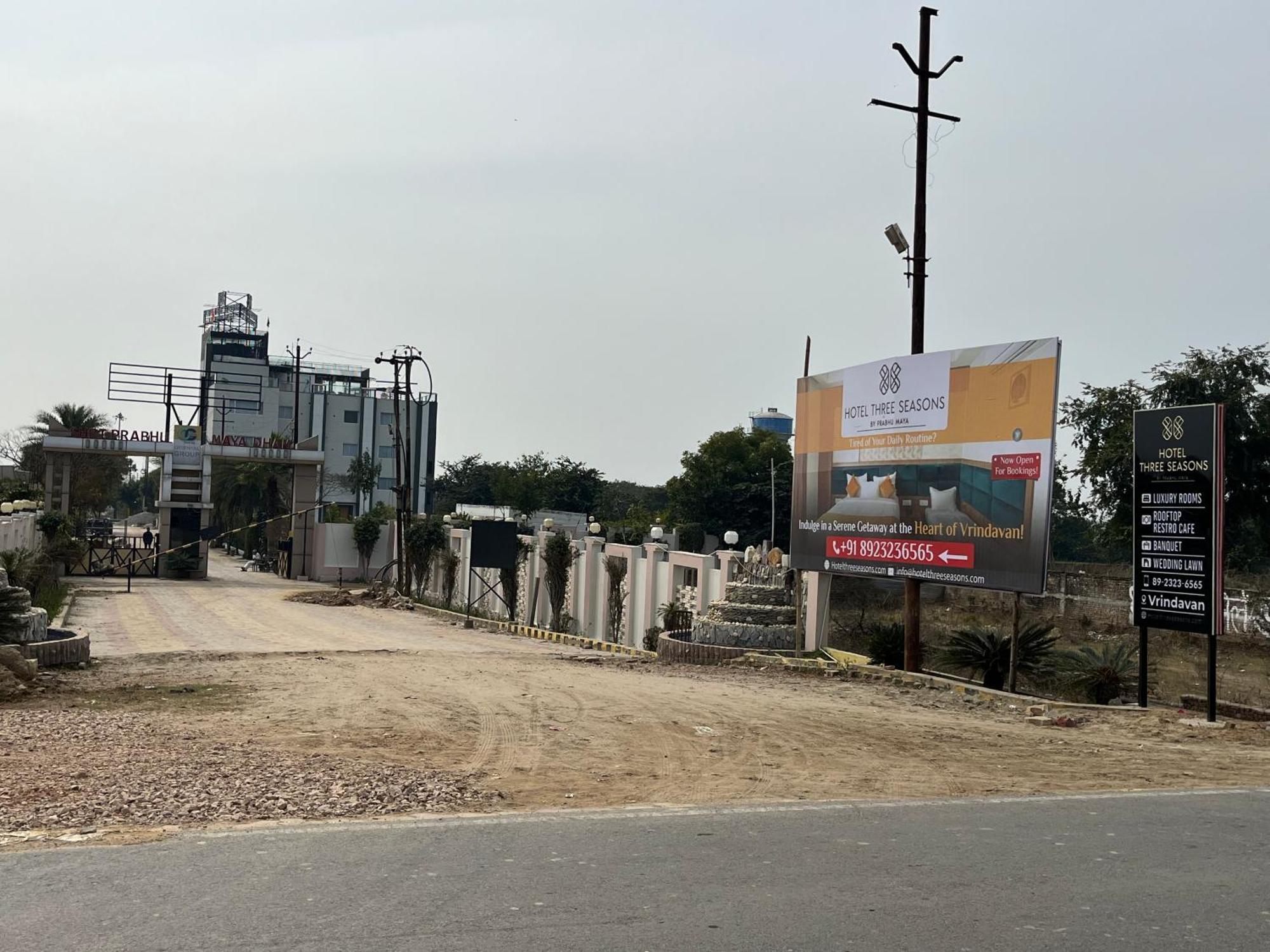 Hotel Three Seasons Vrindavan Exterior photo